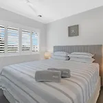 Cairns Waterfront Condo - 5 Minutes From Airport