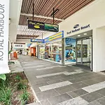 Tropical Tides At Cairns Esplanade