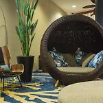 Charming Waterfront Apartment