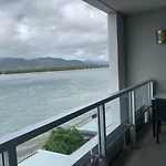 302 Harbour View Cairns