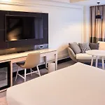 Pullman Cairns International