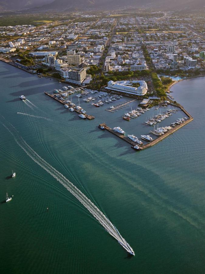 Apartment 604 Chic With Water Views Cairns