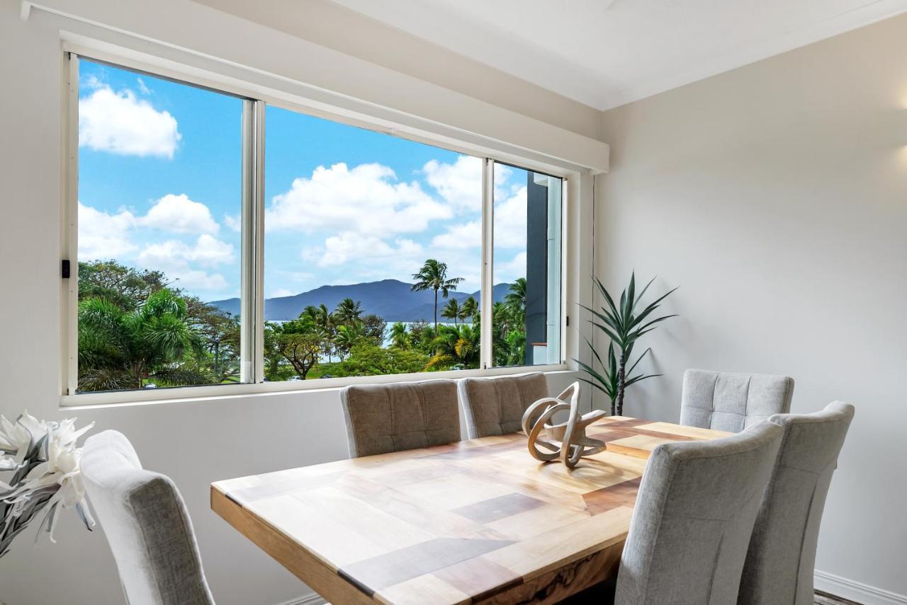 Waterfront - 5 Minutes From Airport Cairns