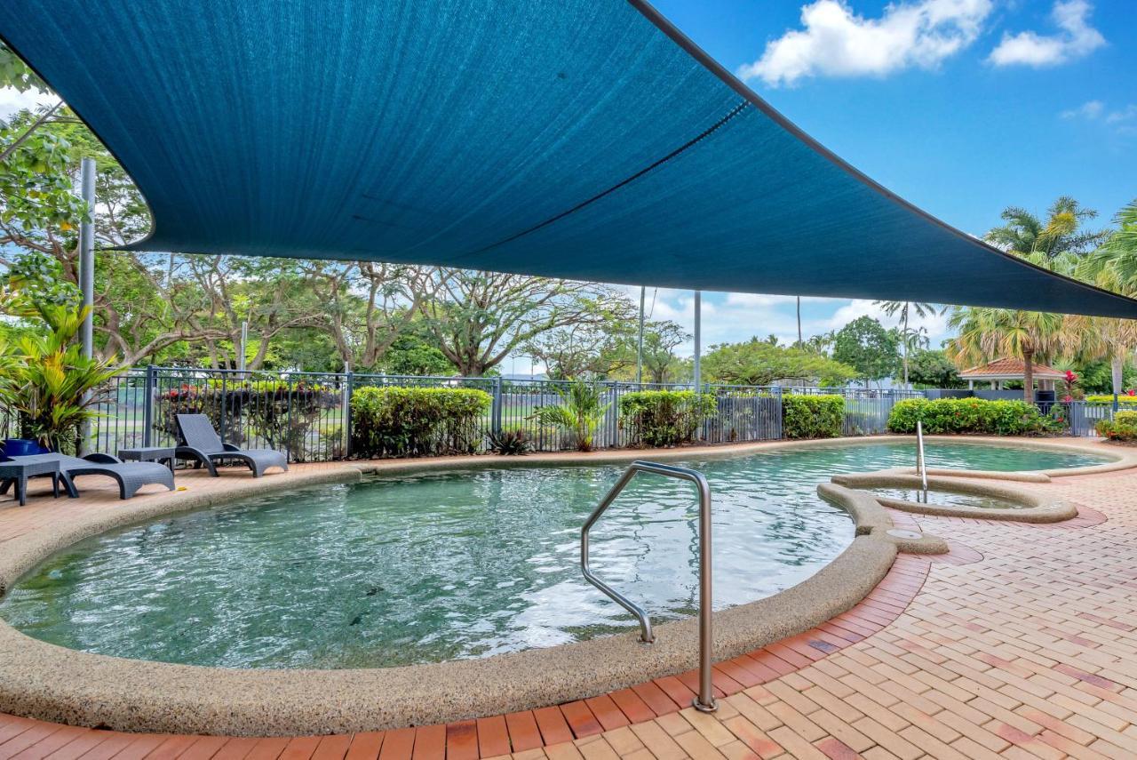 Waterfront - 5 Minutes From Airport Cairns
