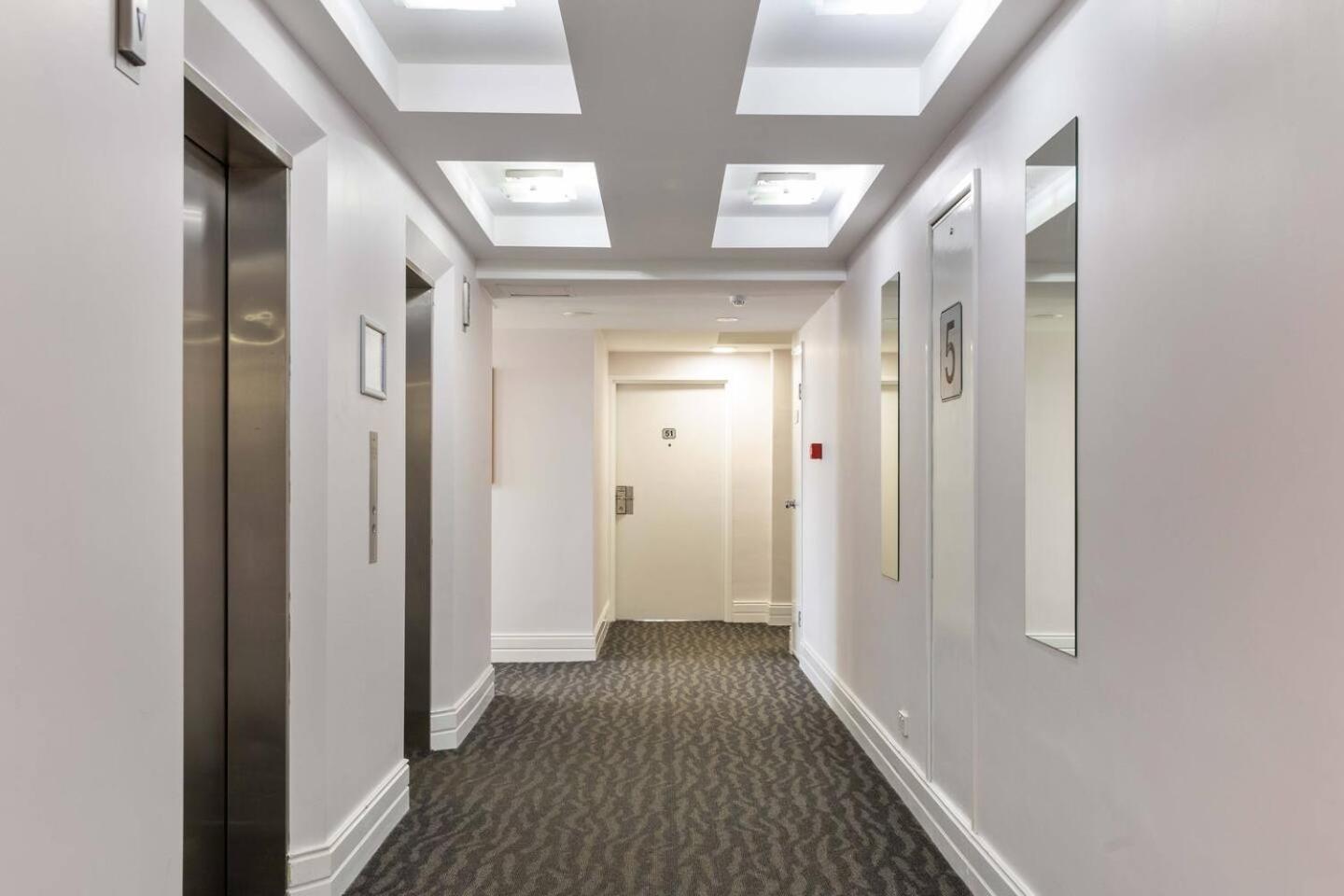 Apartment The Abbott—a Sea-swept Esplanade Abode Cairns