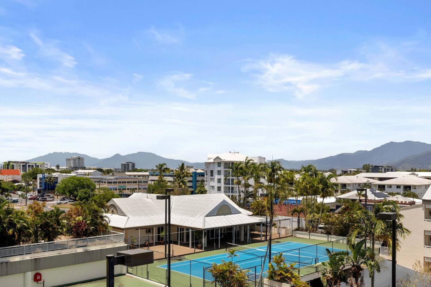 Apartment The Abbott—a Sea-swept Esplanade Abode
