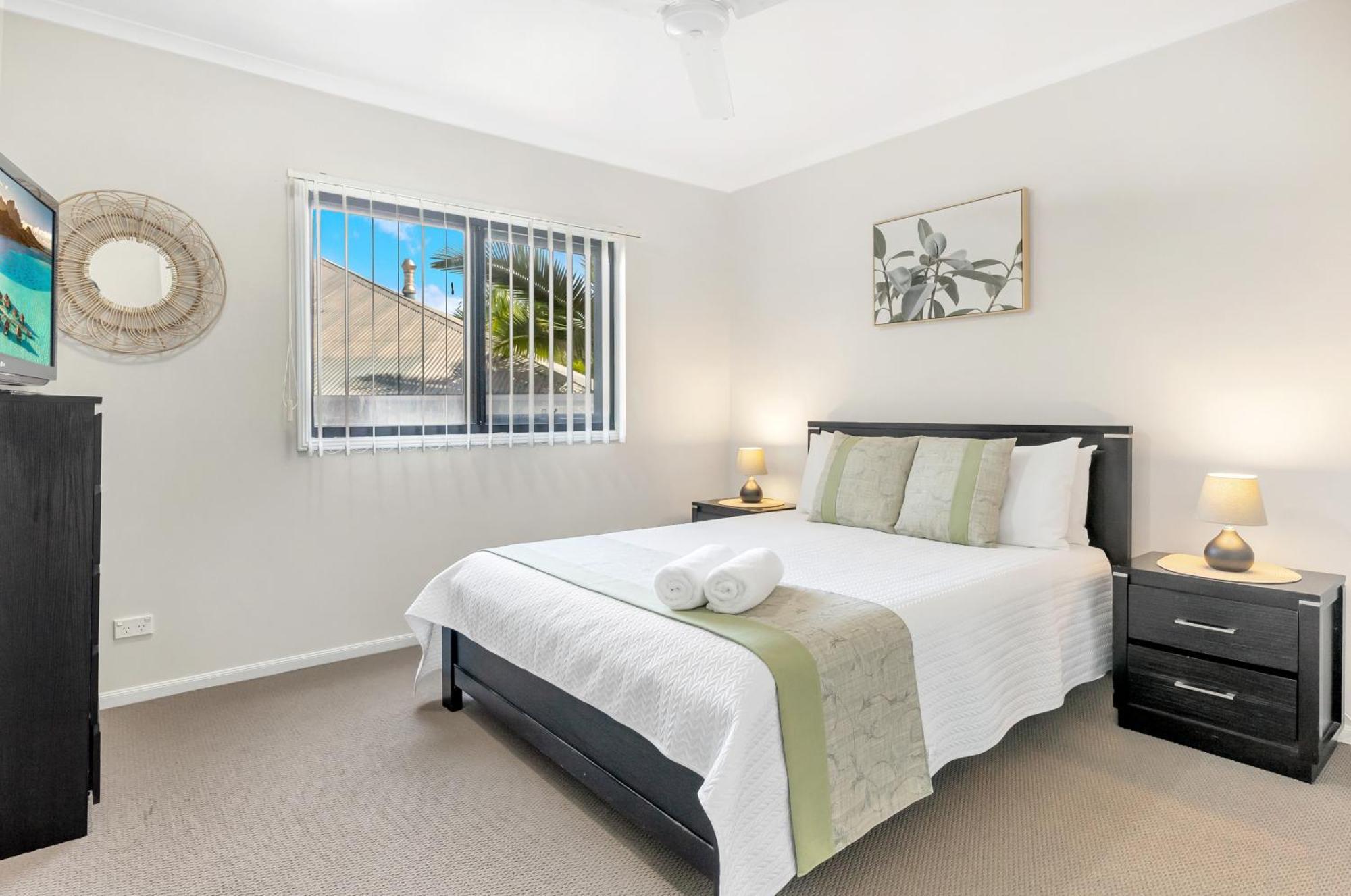 Apartment The Edge - Just Steps To Esplanade Frontage Cairns