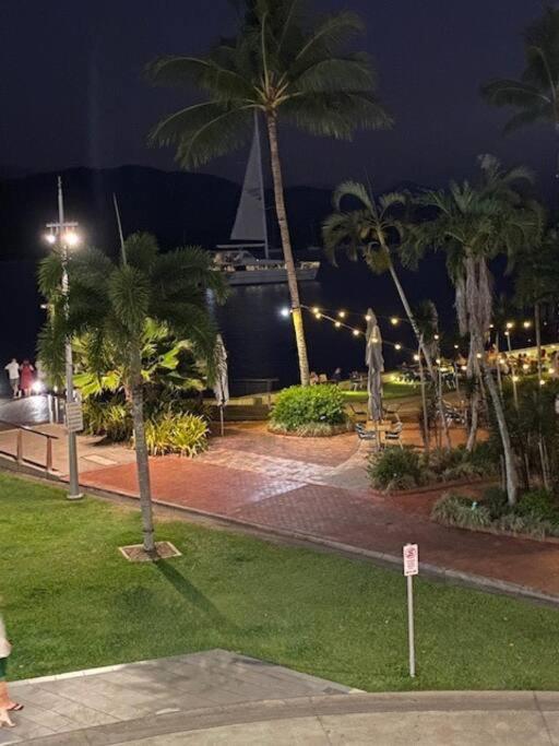 Lovely Waterfront At Harbour Lights