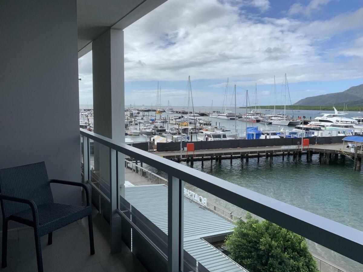 302 Harbour View Apartment *