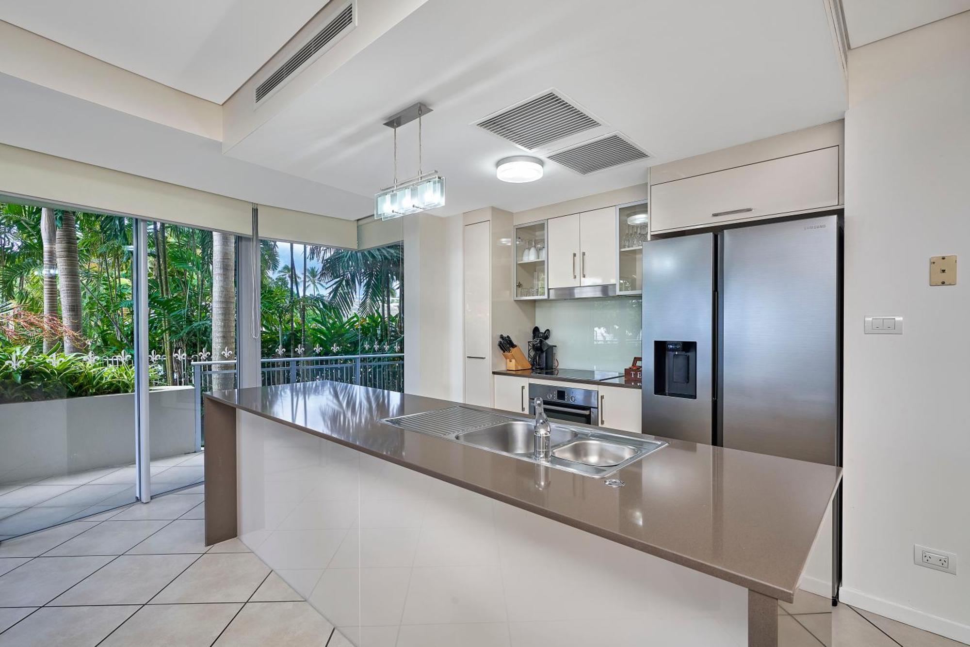 Vision Cairns