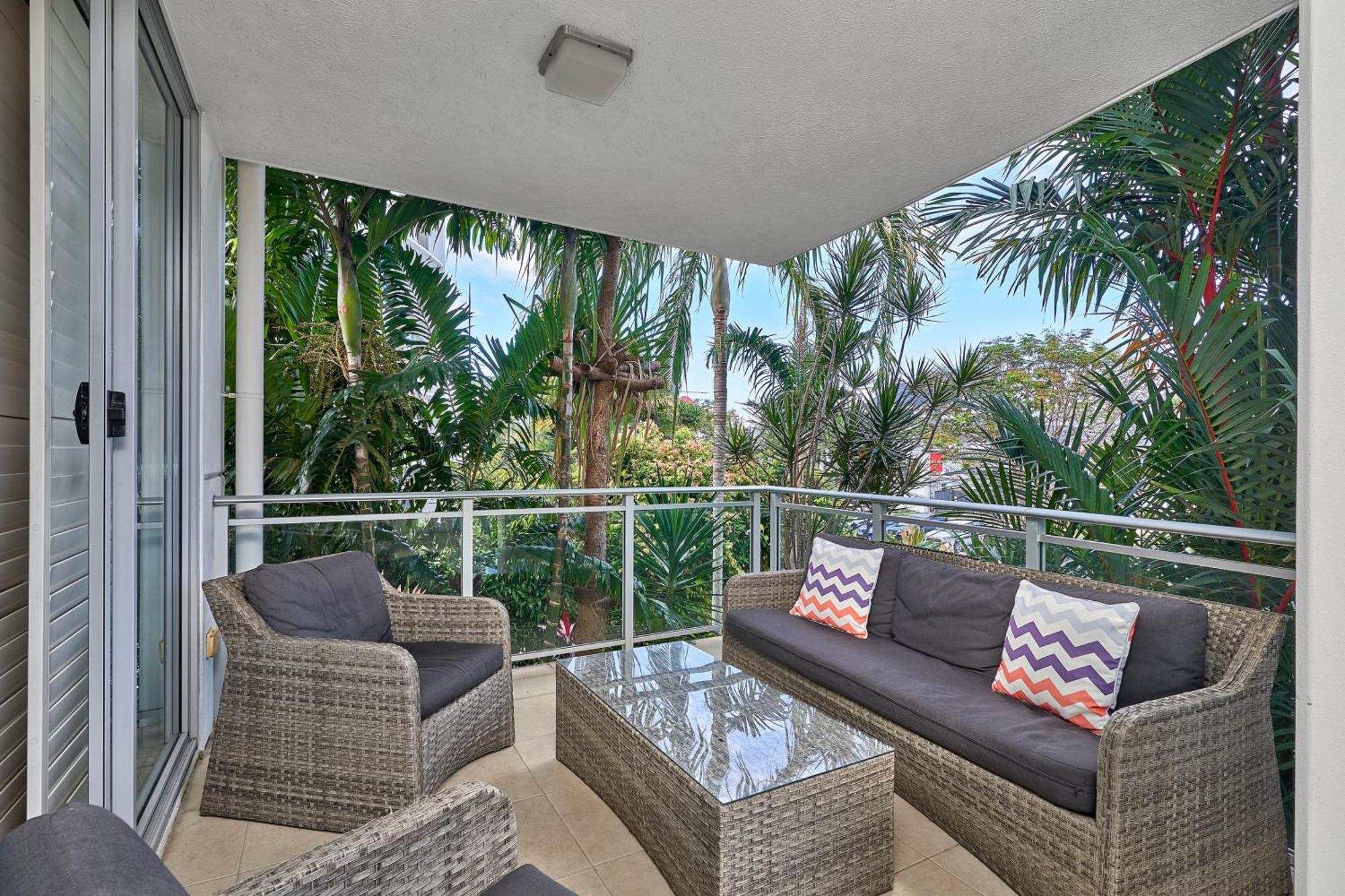 Vision Cairns