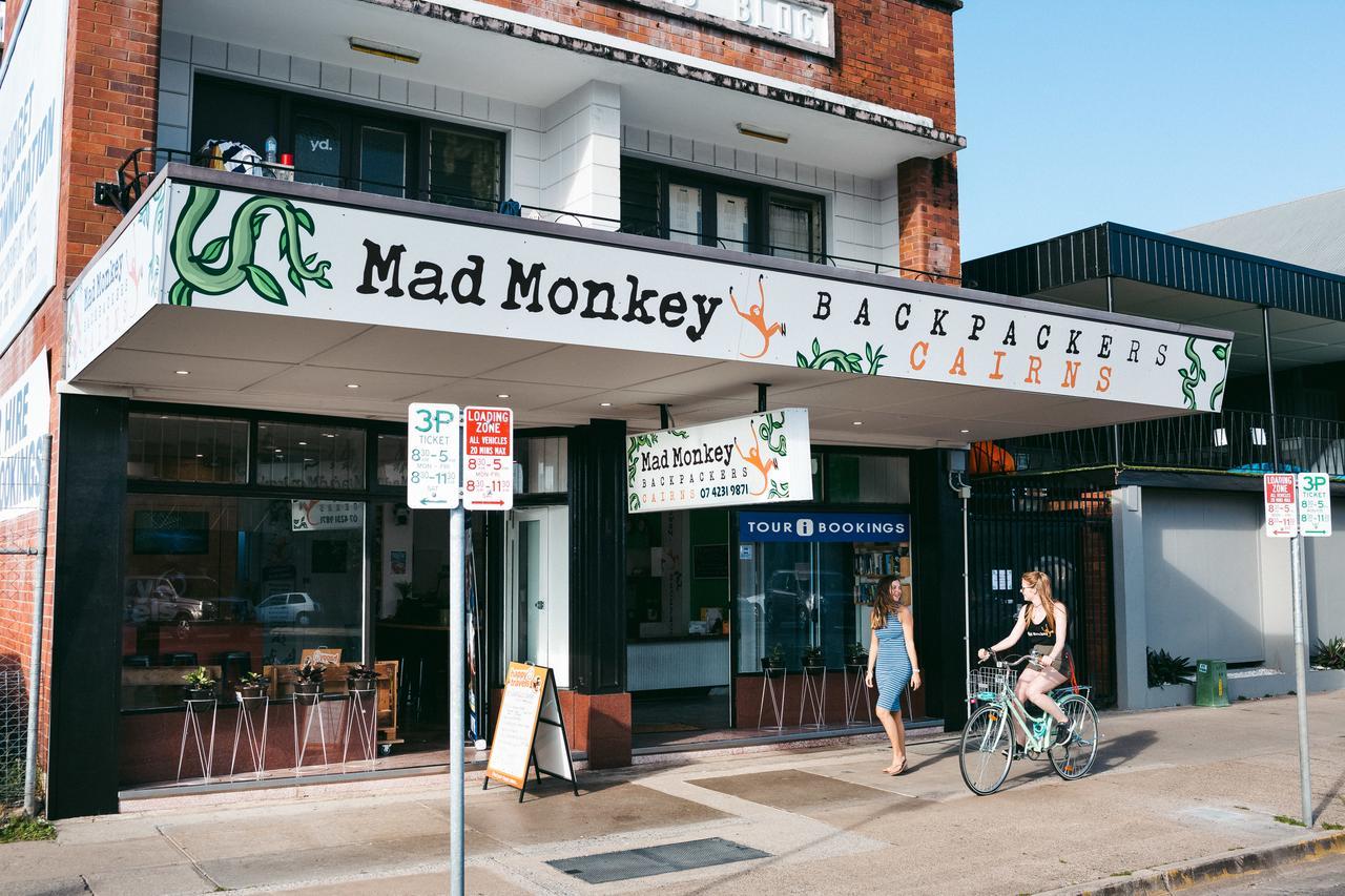 Hostel Mad Monkey *