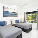 2Br The Lakes Resort Escape, 4 Pools 5 Min Airport