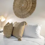 \'Serenity At The Edge\' A Private Poolside Apartment