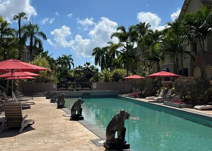 Bulloo Lagoon Oasis Luxury Resort