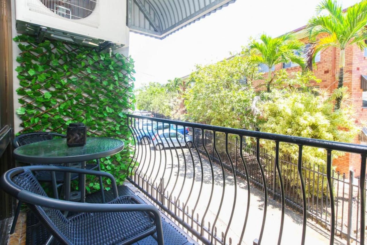Modern Close To The Centre 16 Cairns