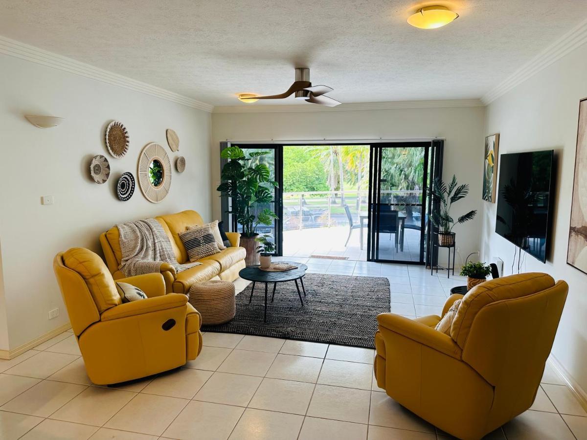 Elegant 3br Esplanade With Pool * Cairns