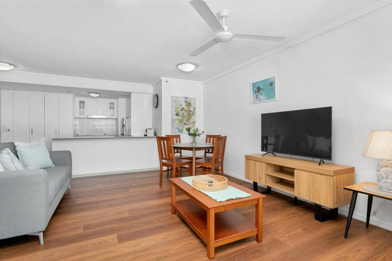Apartment 'central Plaza' Adjacent With Rooftop Pool Cairns