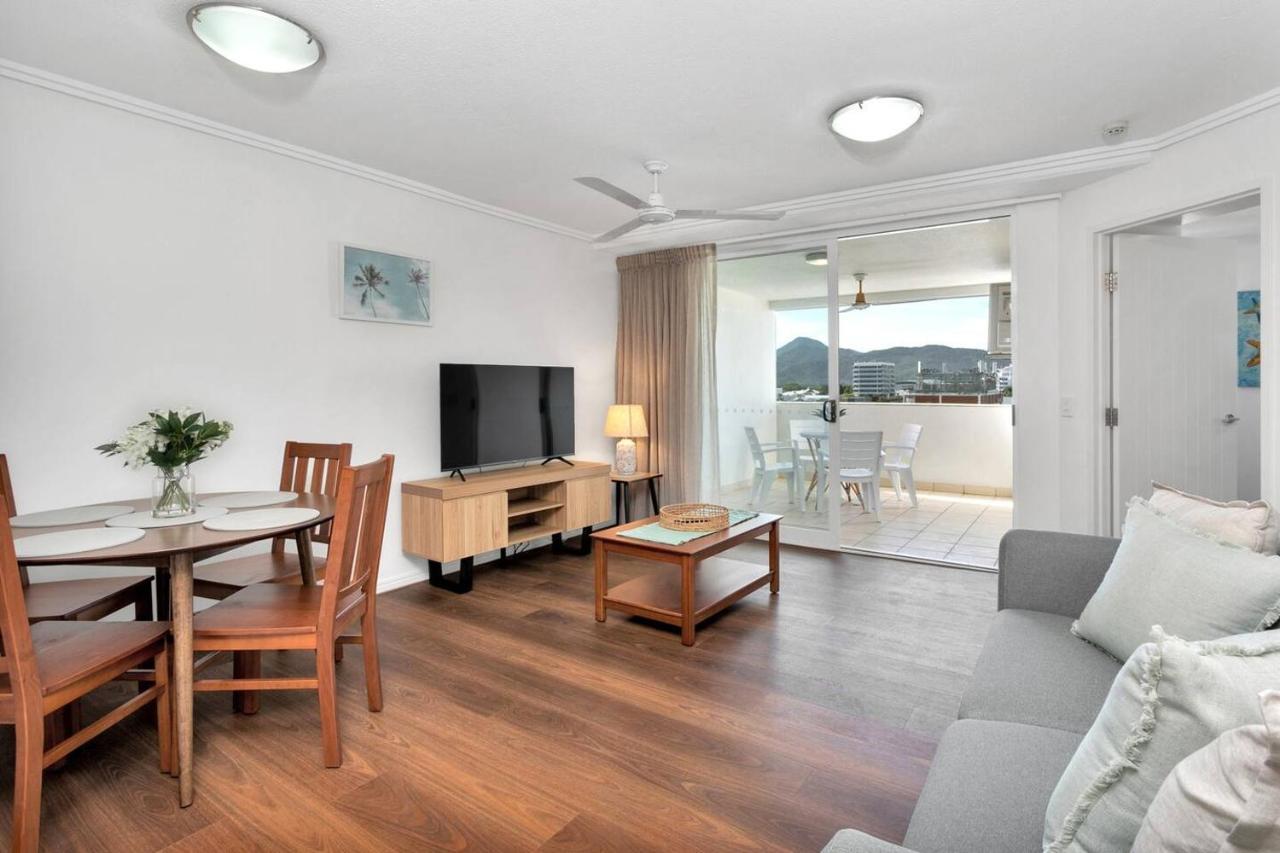 'central Plaza' Adjacent With Rooftop Pool * Cairns
