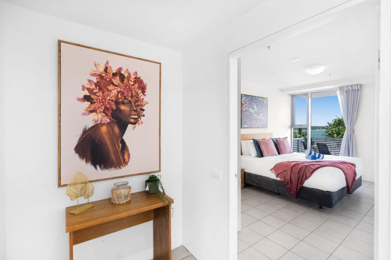 Apartment Belle Escapes Harbour Lights Waterfront 501-502