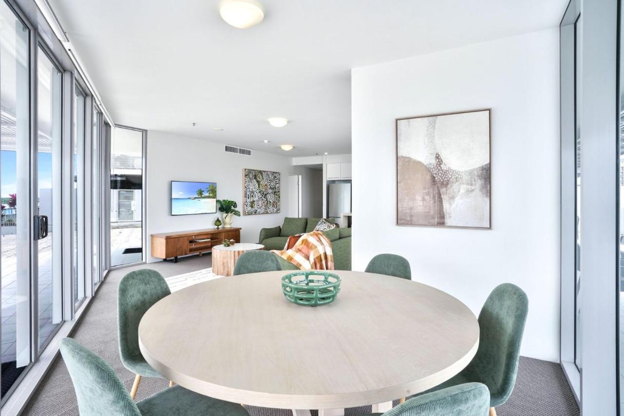 11 Harbour Lights With Ocean Views Cairns