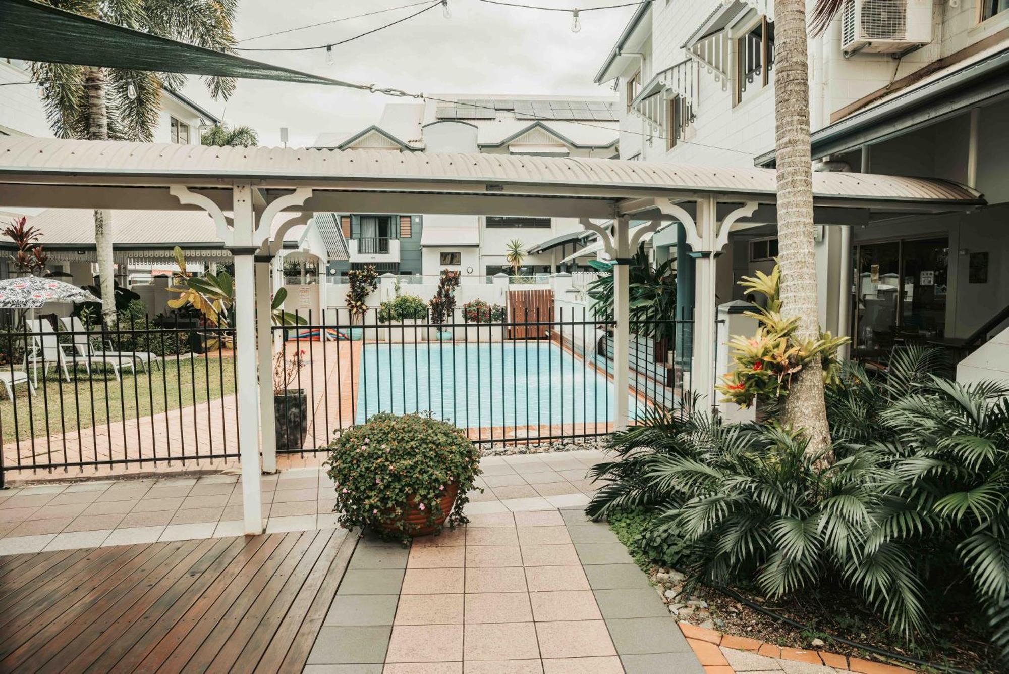 Queens Court 3* Cairns