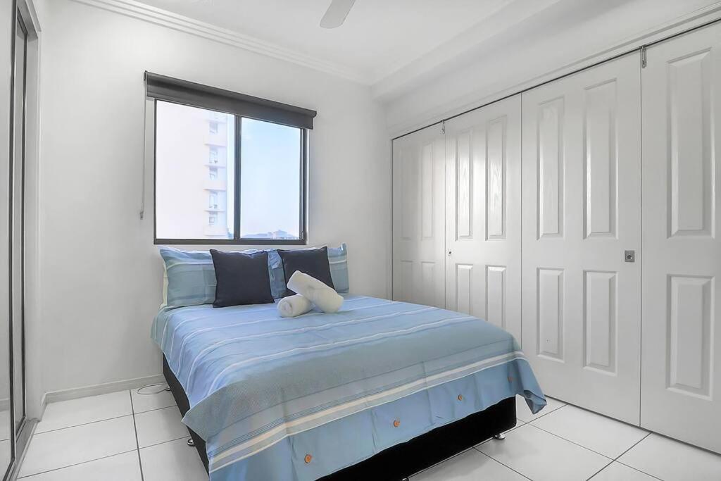 An Abode On Abbott - In The Heart Of The Cairns