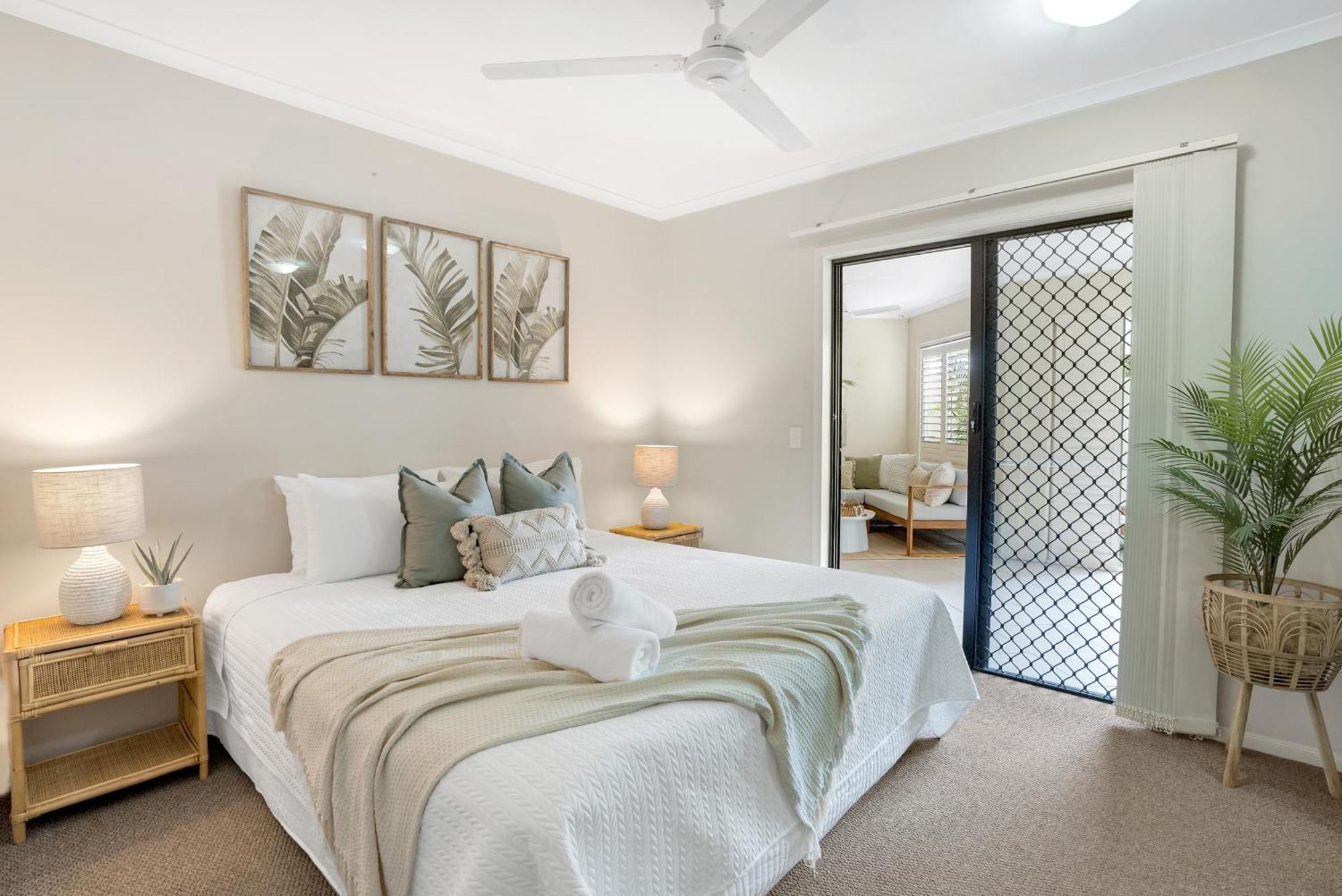 'serenity At The Edge' A Private Poolside Apartment *