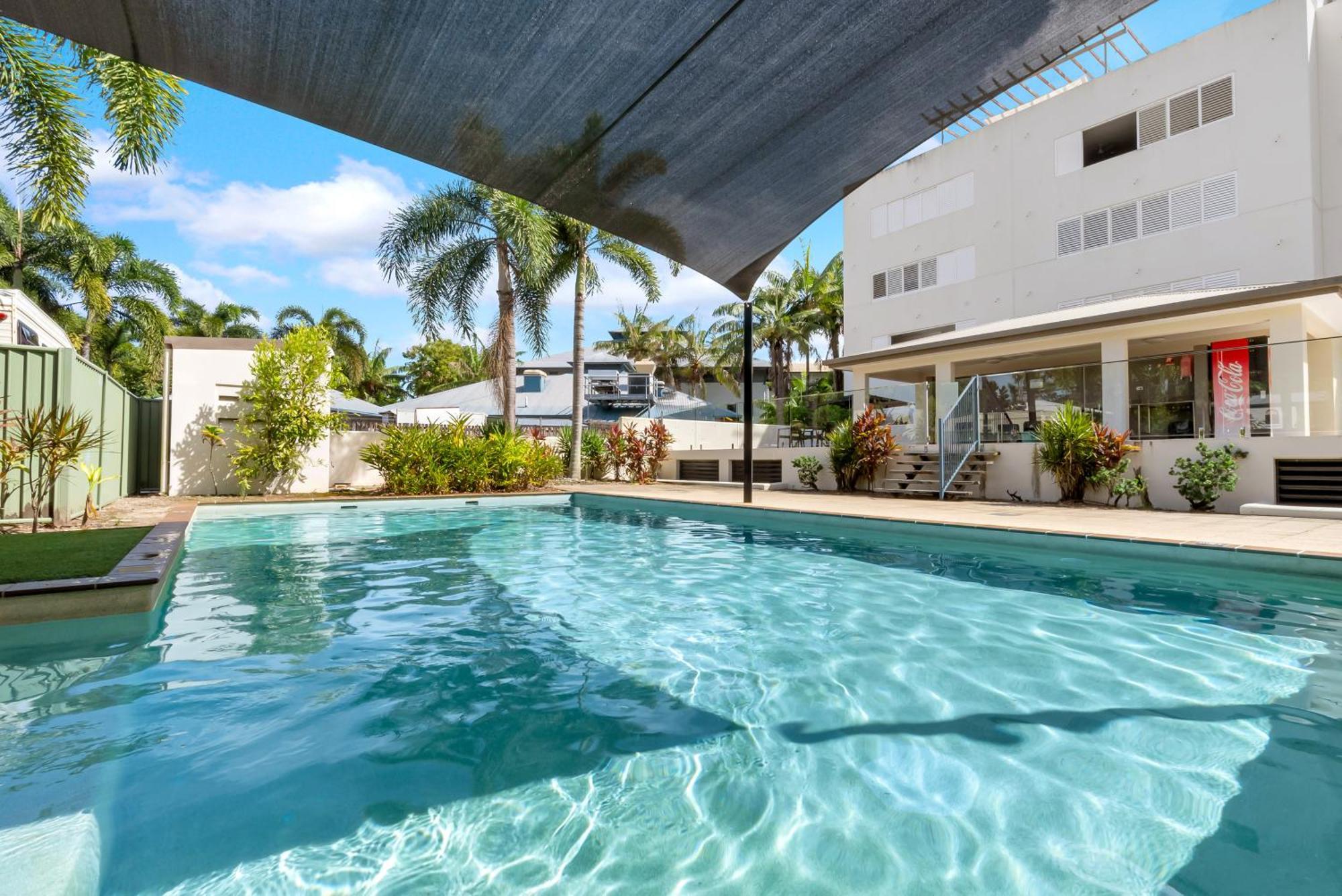 'serenity At The Edge' A Private Poolside Cairns