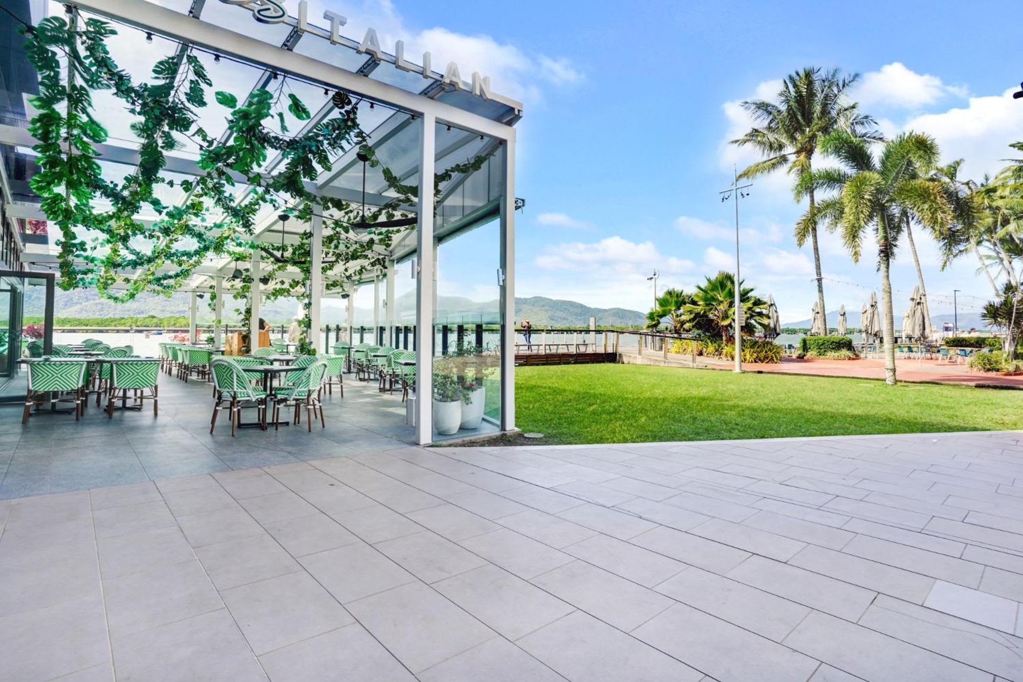 Apartment 901 Harbour Lights With Ocean Views *