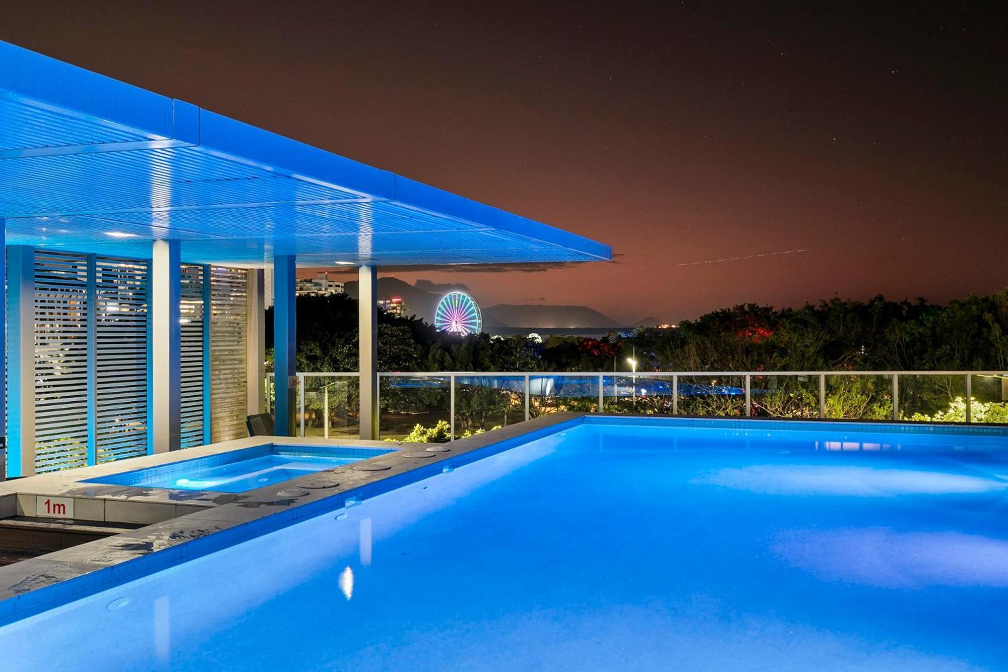 Lux Retreat - Sauna Pool & Prime Location Cairns