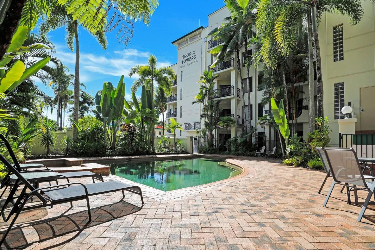 Luxury Retreat In Cairns With Pool Apartment *