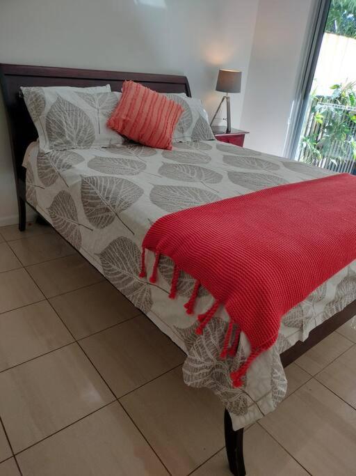 Apartment Close To Airport, & Esplanade