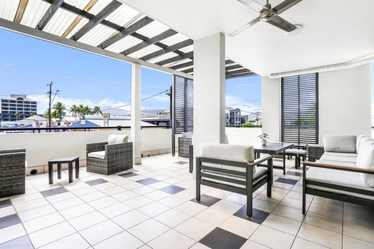 Accent On Mcleod - Breezy Outdoor Living * Cairns