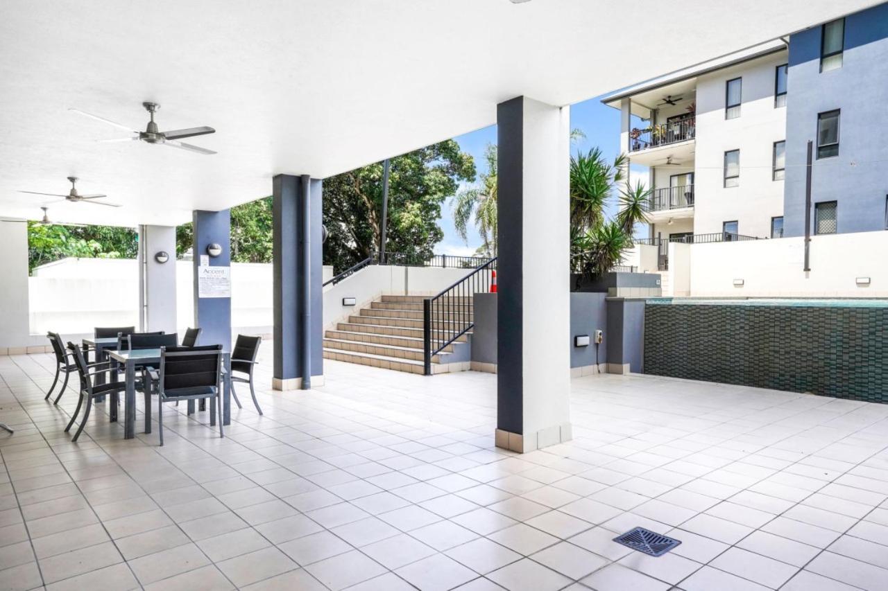 Accent On Mcleod - Breezy Outdoor Living Apartment Cairns