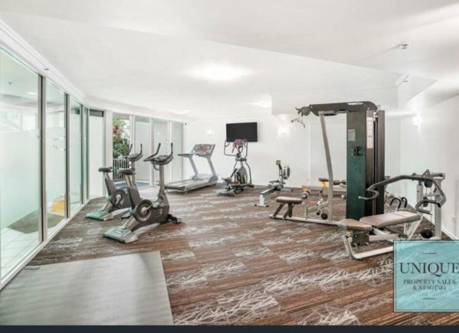 Apartment In Esplanade! Ocean View! Heart Of Cairns