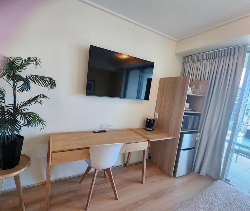 Apartment In Esplanade! Ocean View! Heart Of