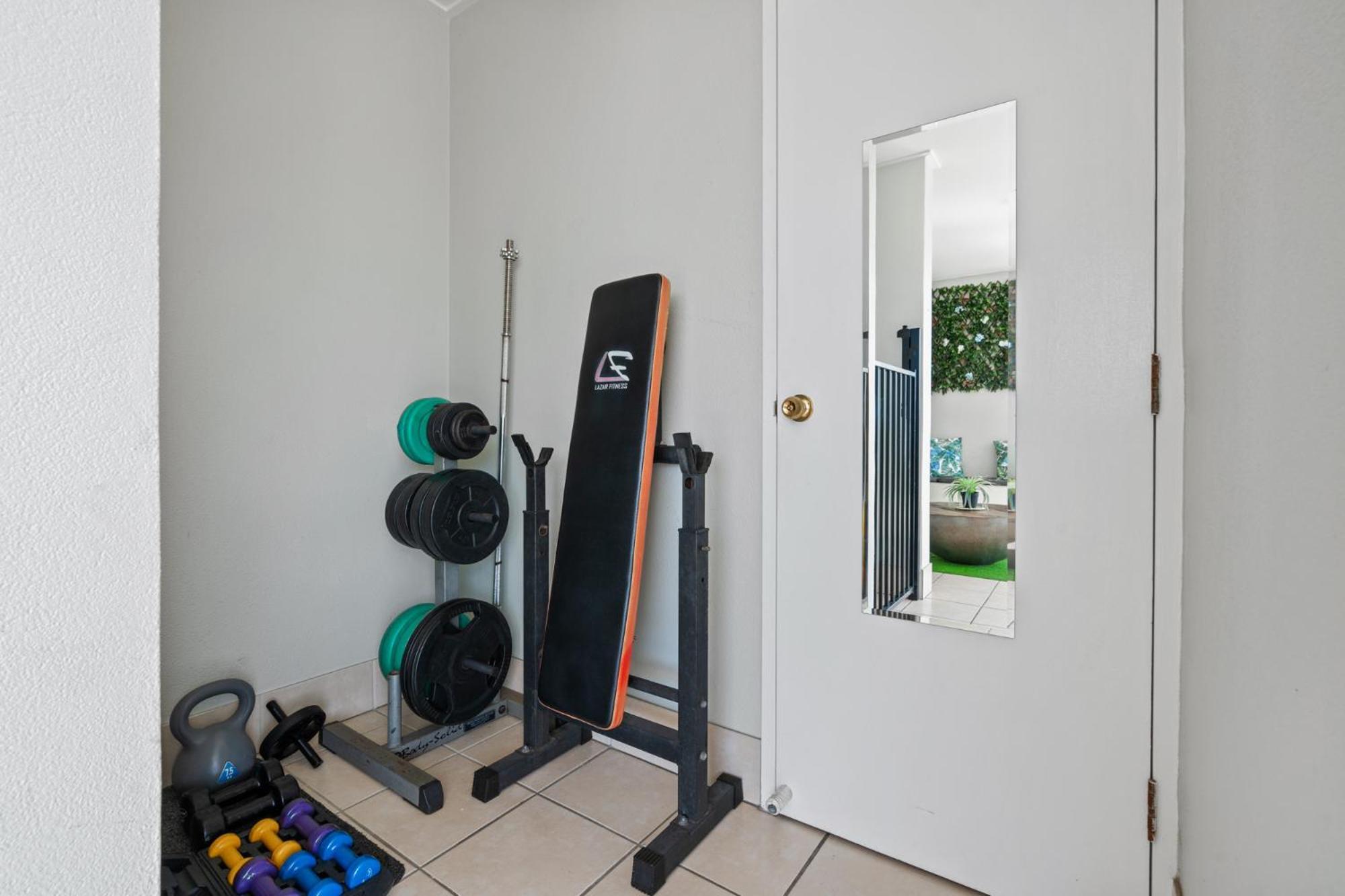 Penthouse - Private Rooftop Outdoor Gym, & Tv Area With Sunset & Mountain Views Apartment