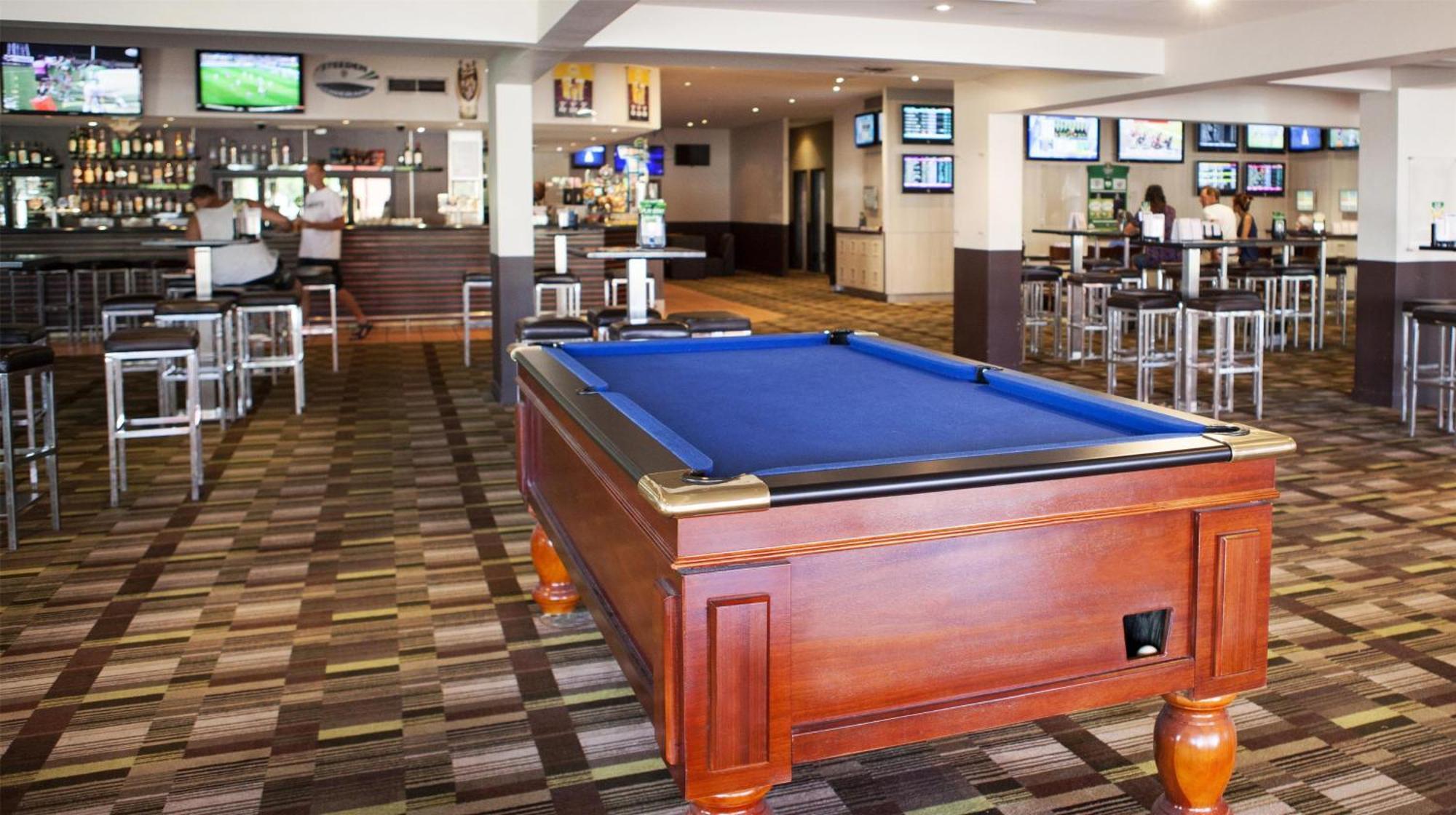 Hotel Nightcap At Edge Hill Tavern 3*