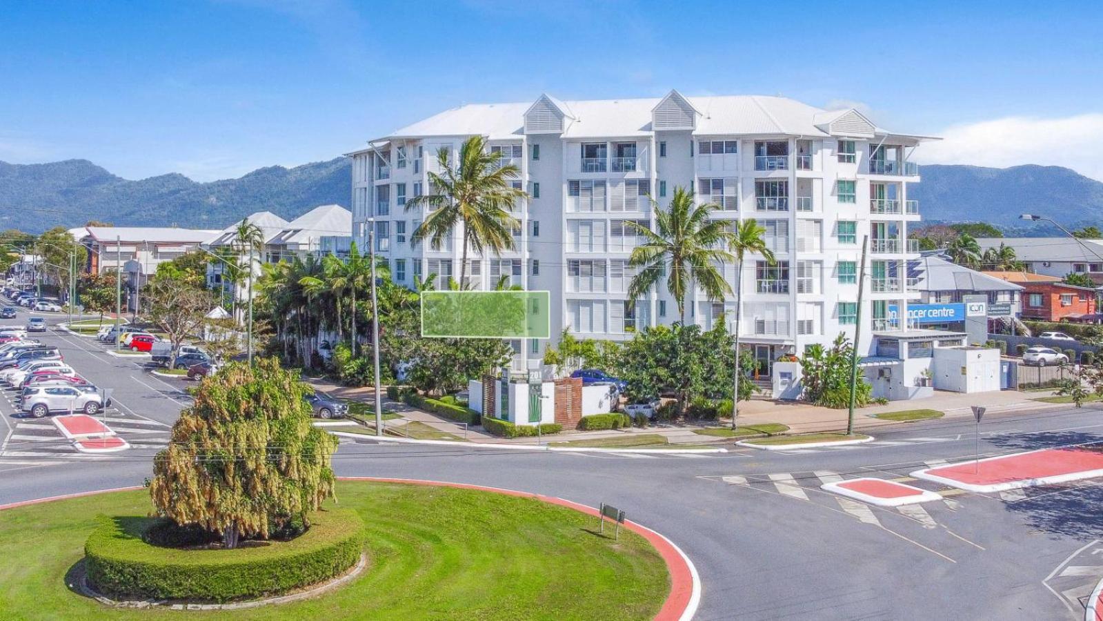 Bayside At 201 Lake Street * Cairns
