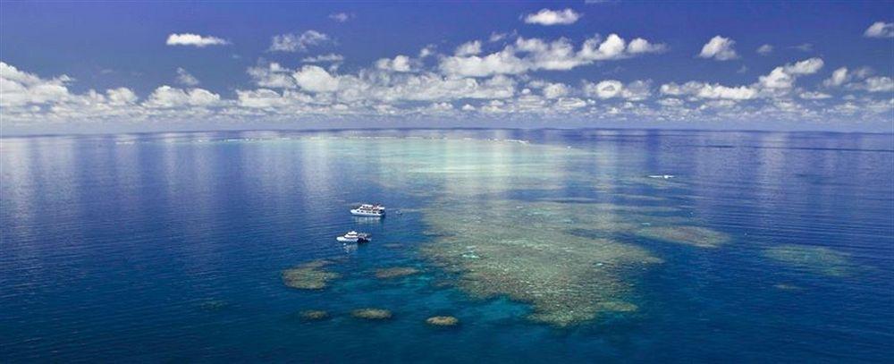 Reef Encounter Botel 4*