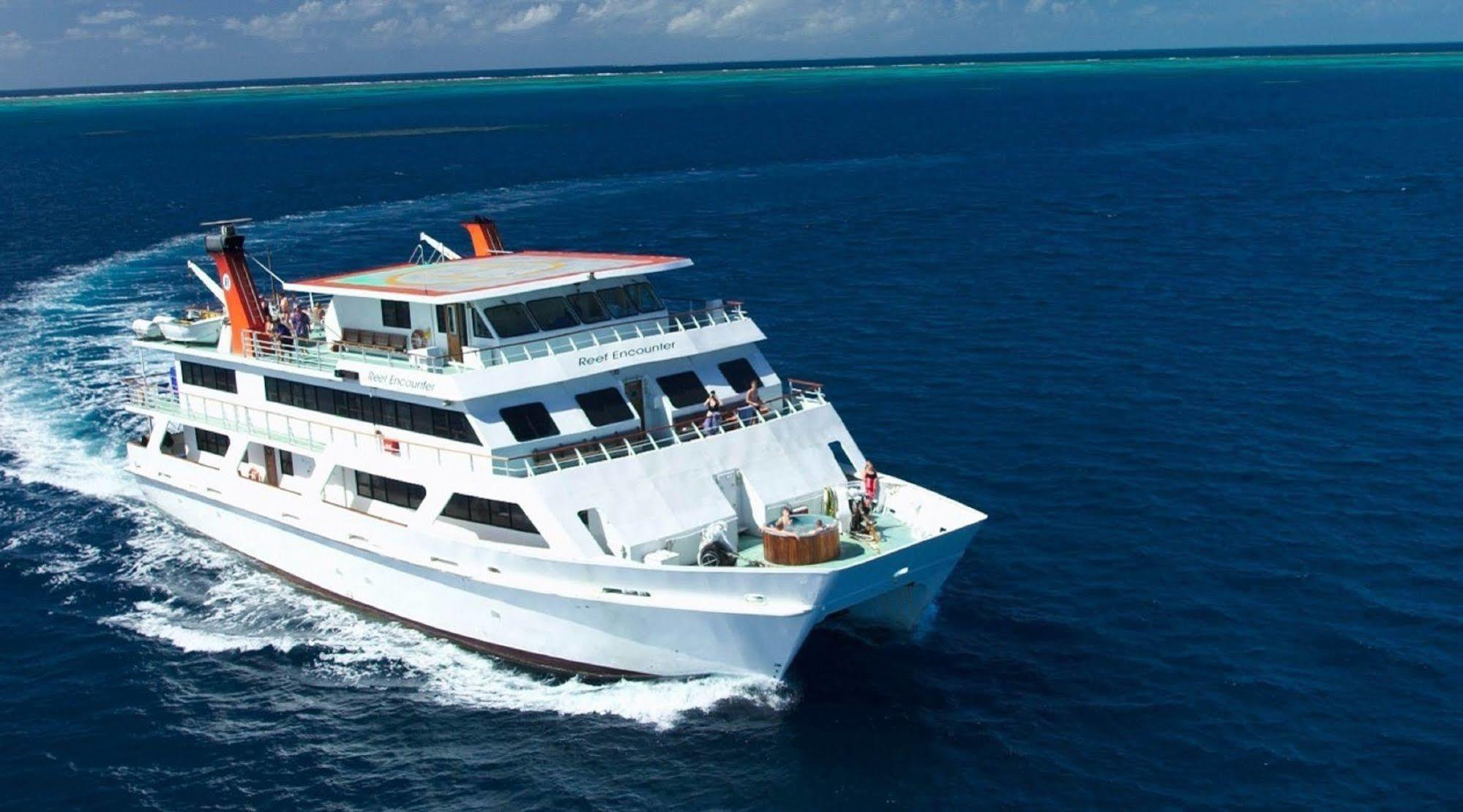 Reef Encounter Botel Cairns