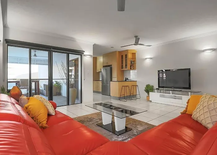 An Abode On Abbott - In The Heart Of The City