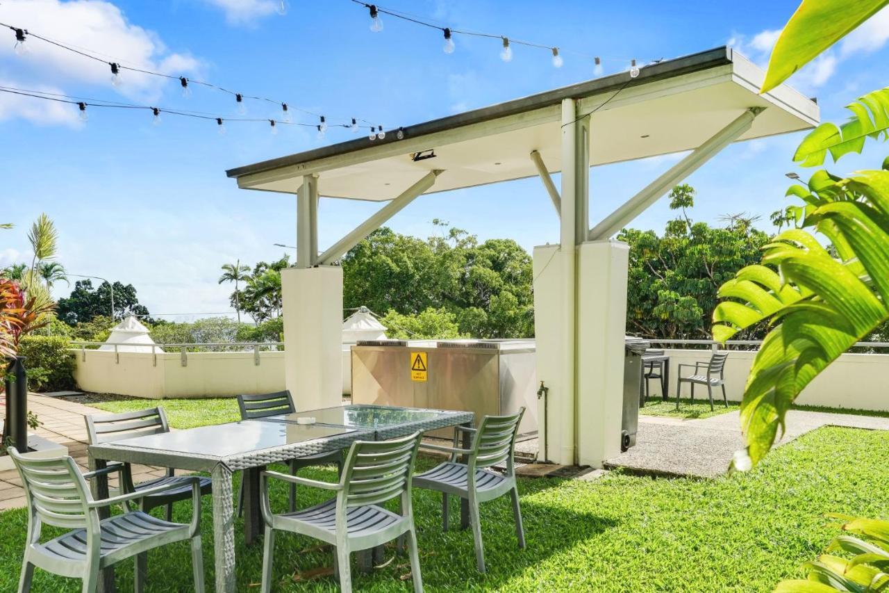 Ocean Views At Mantra Trilogy Apartment