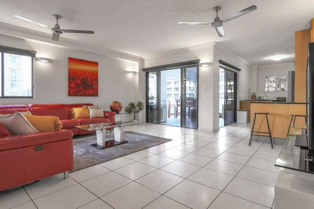 An Abode On Abbott - In The Heart Of The * Cairns