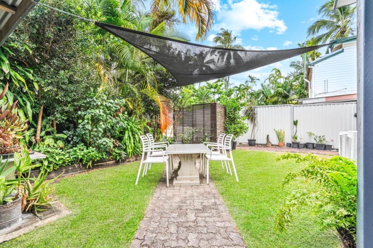 Apartment Grey Whale Anchor U6 *