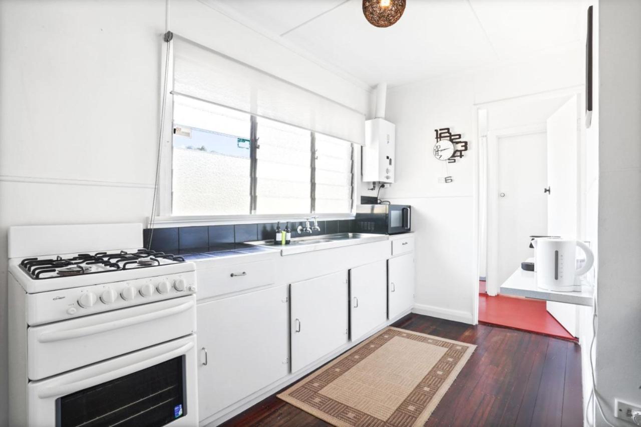 Grey Whale Anchor U6 Apartment