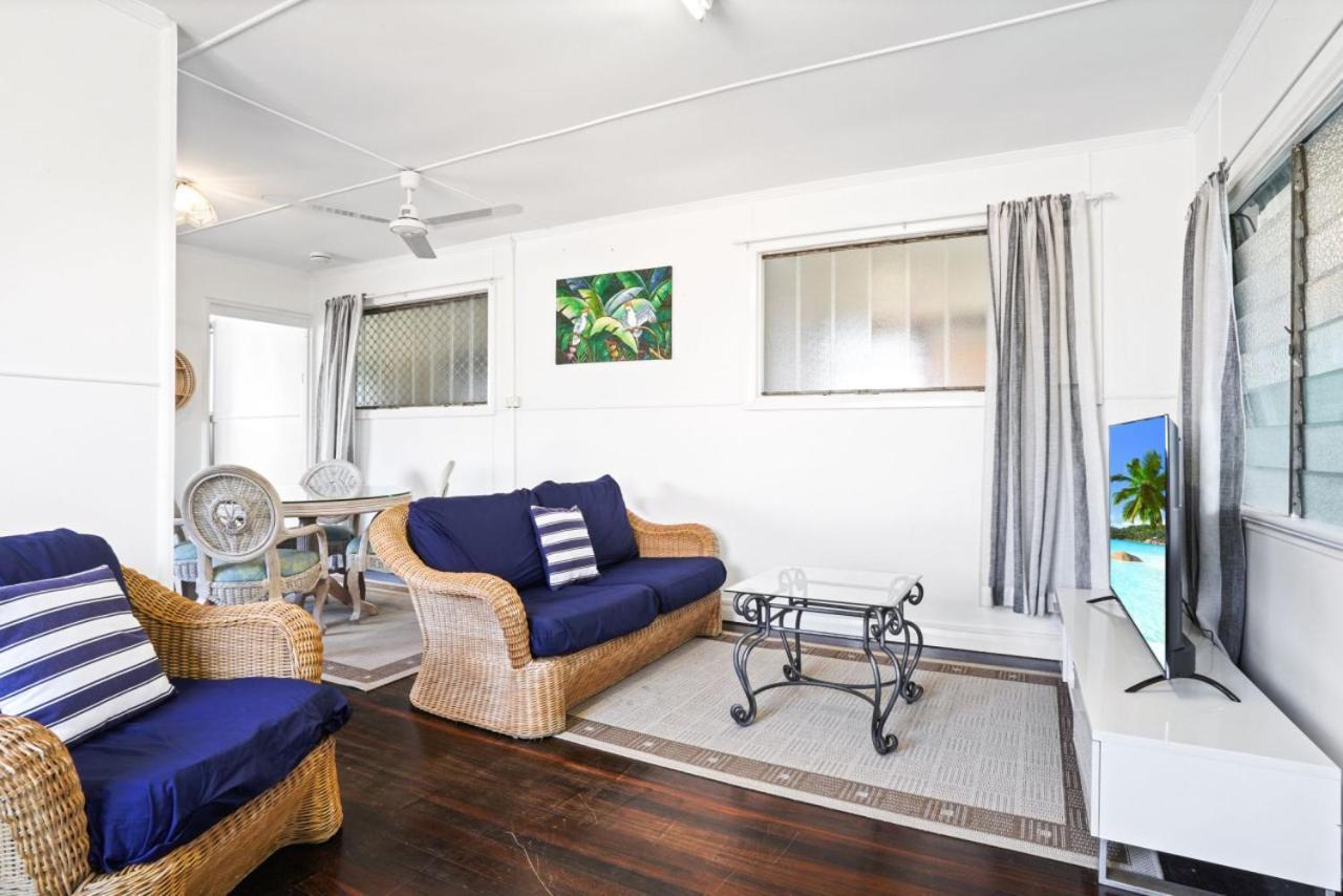 Apartment Grey Whale Anchor U6 *