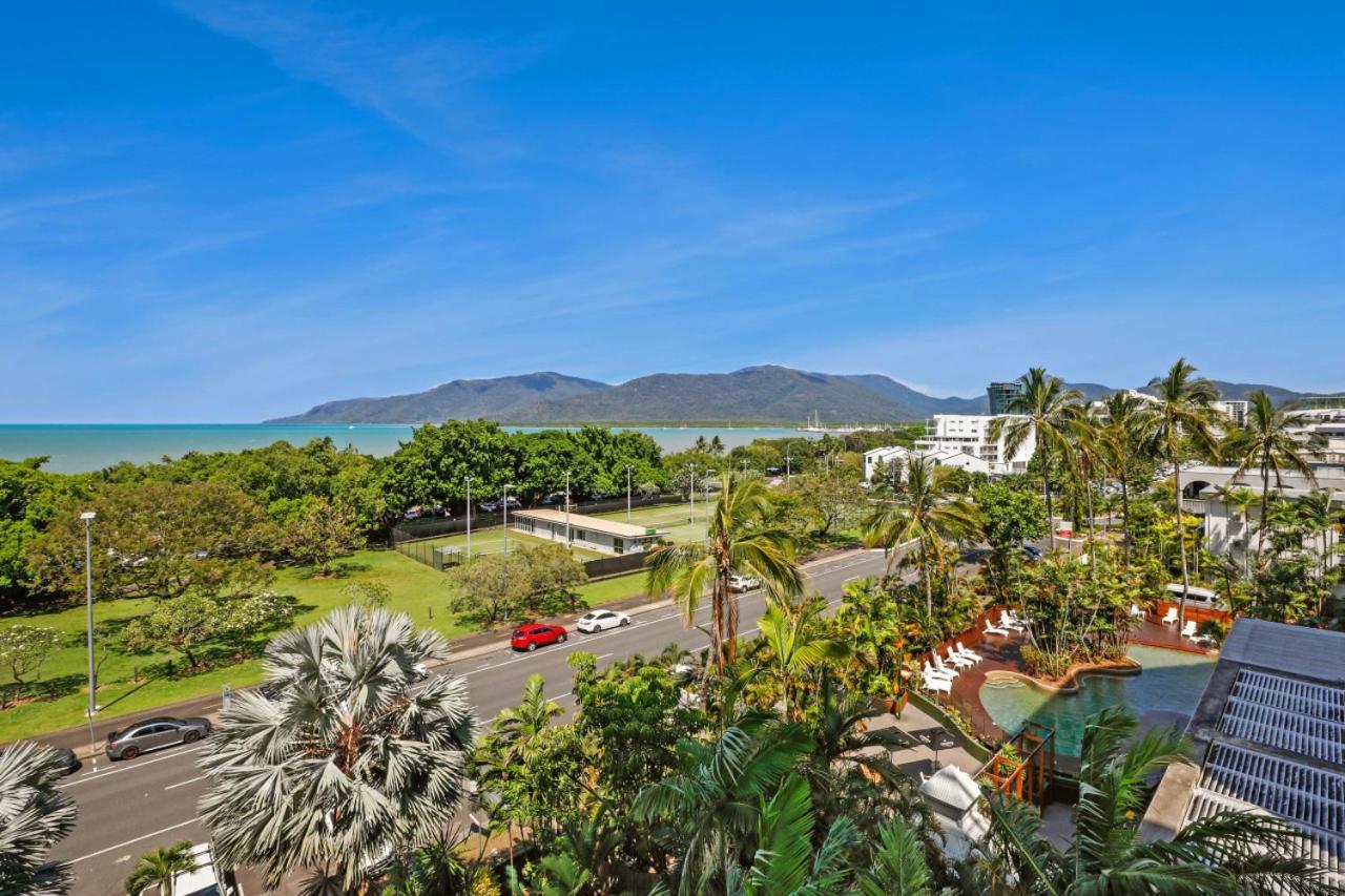 Apartment The Lookout At Northshore Tower Cairns