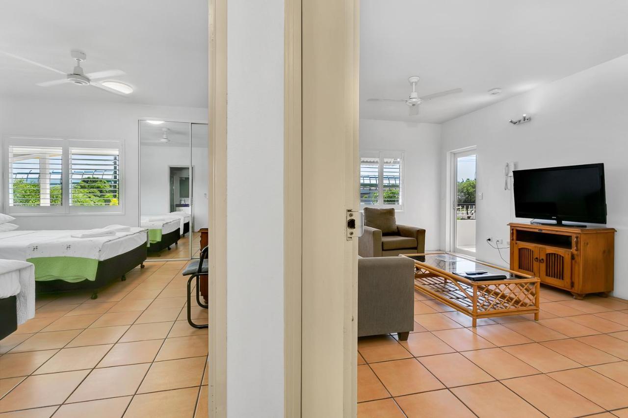 Reef & Motel Cairns